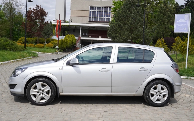 Opel Astra cena 9999 przebieg: 341000, rok produkcji 2010 z Katowice małe 631